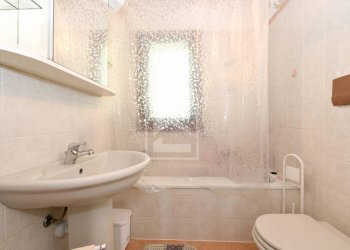 Foto 18 - Trilocale Località Sermana
 
1, Peschiera del Garda - foto 18