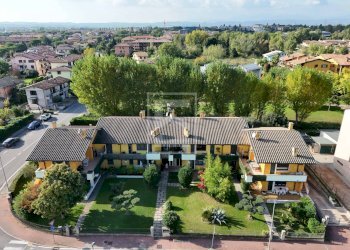 Foto 1 - Quadrilocale VIA SAN MARTINO DELLA BATTAGLIA, Sirmione - foto 1