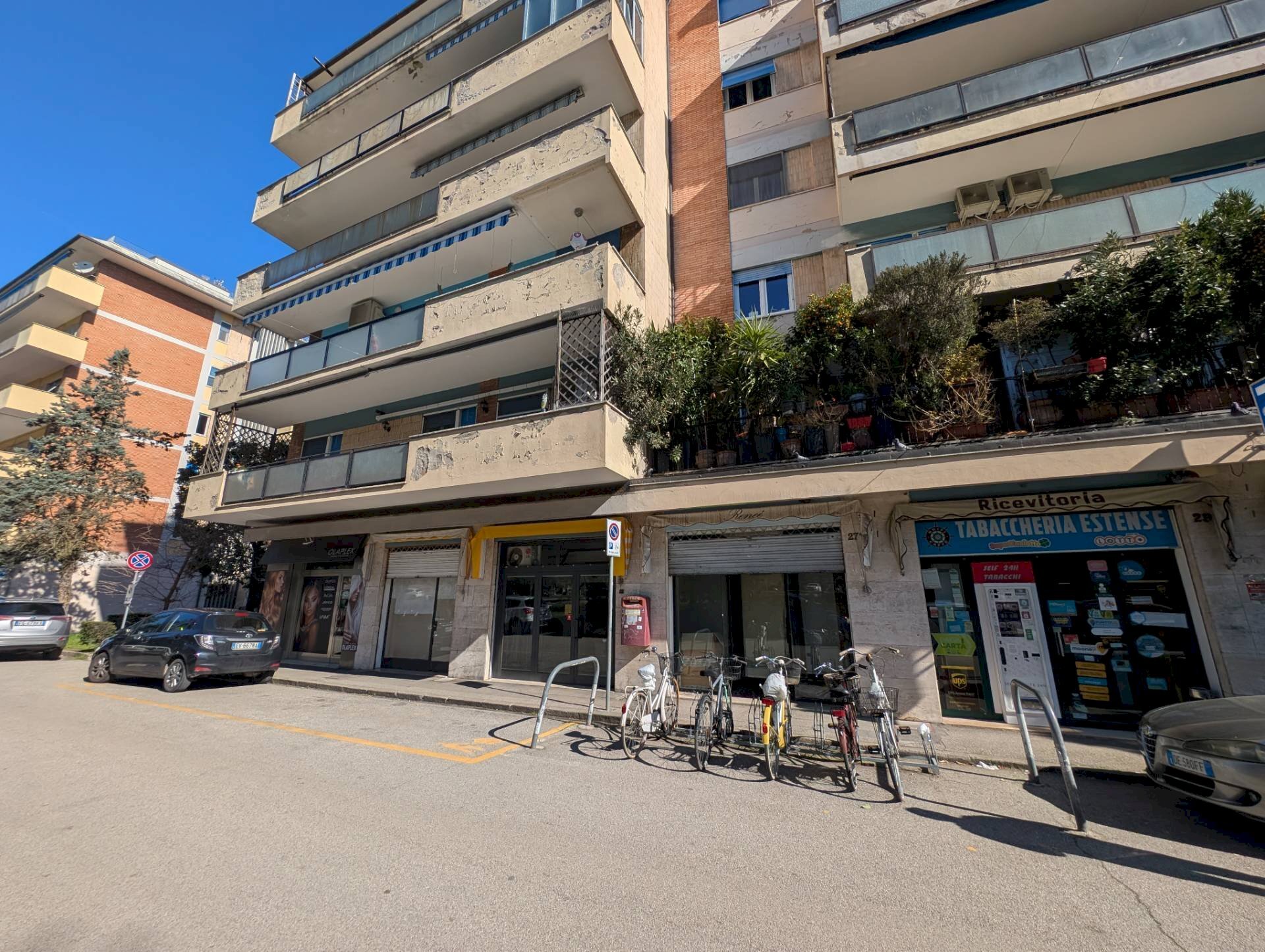 Foto 2 - Locale Commerciale Via Pomposa
 
27a, Ferrara - foto 2