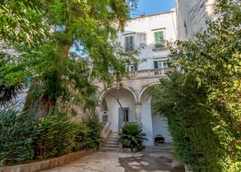 Foto 1 - Stabile - Palazzo Piazza XX Settembre
 
26, Martina Franca - foto 1