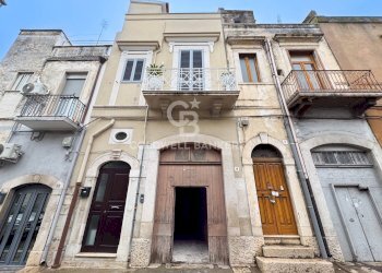 Foto 1 - Trilocale Via Imperatore Augusto
 
19, Andria - foto 1