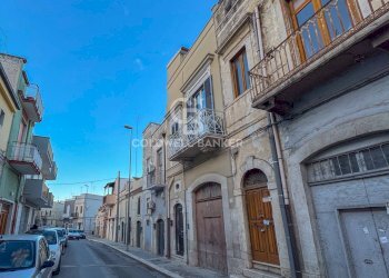 Foto 2 - Trilocale Via Imperatore Augusto
 
19, Andria - foto 2