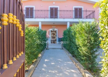 Foto 3 - Villa via Capirro 1
 
4, Trani - foto 3