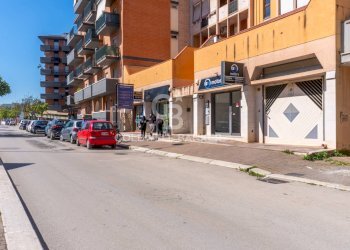 Foto 5 - Commercial Premises VIA G. CERUTI
 
76, Andria - photo 5
