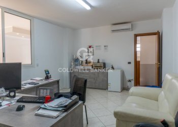 Foto 13 - Commercial Premises VIA G. CERUTI
 
76, Andria - photo 13