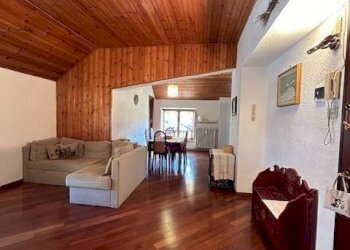 Foto 1 - Trilocale via Medail
 
43, Bardonecchia - foto 1