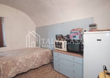 Foto 17 - Quadrilocale via cava
 
4, Triora - foto 17