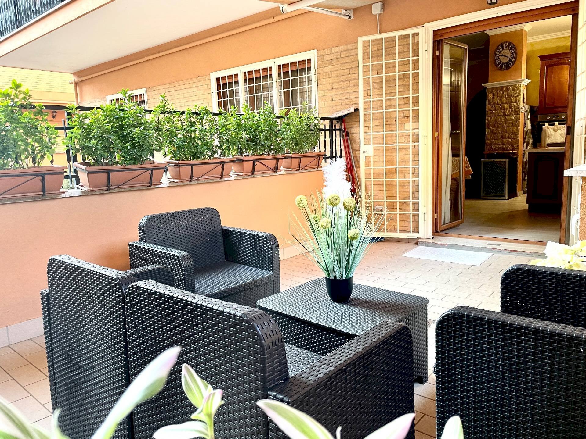 Foto 1 - Trilocale via Cavour
 
32, Pomezia - foto 1