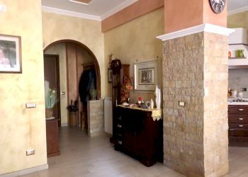 Foto 2 - Three-room apartment via Cavour
 
32, Pomezia - photo 2