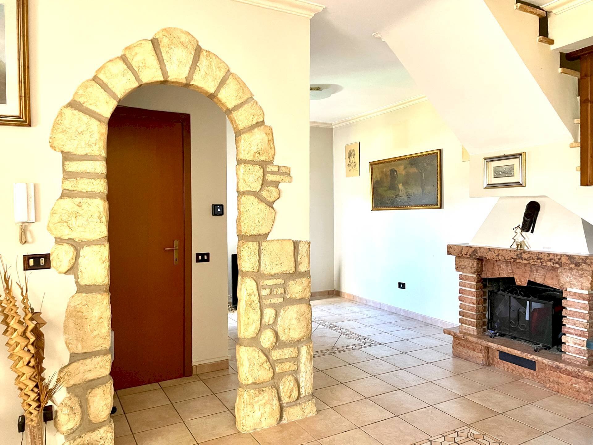 Foto 3 - Villa via di Pratica di Mare
 
130, Ardea - foto 3