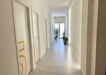 Foto 9 - Office via Catullo
 
7, Pomezia - photo 9