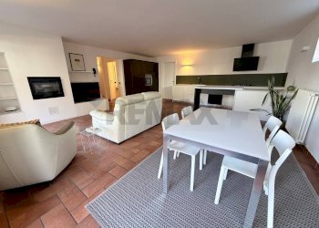 Sala da pranzo - Quadrilocale Via Schignano
 
54, Argegno - foto 23