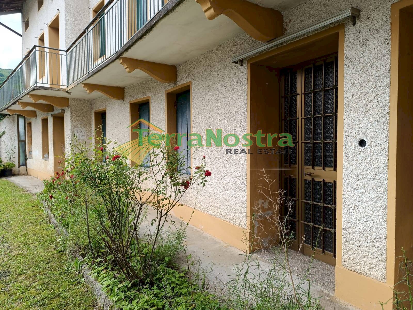 \nFoto 2\n - Rustico IV NOVEMBRE
12, Montereale Valcellina - foto 2