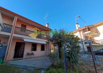 \nFoto 3\n - Casa indipendente Armando Diaz
 
31, Cavasso Nuovo - foto 3