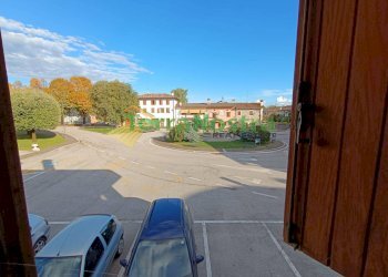 \nFoto 9\n - Appartamento PIAZZA GIULIO CESARE
 
1, Montereale Valcellina - foto 9