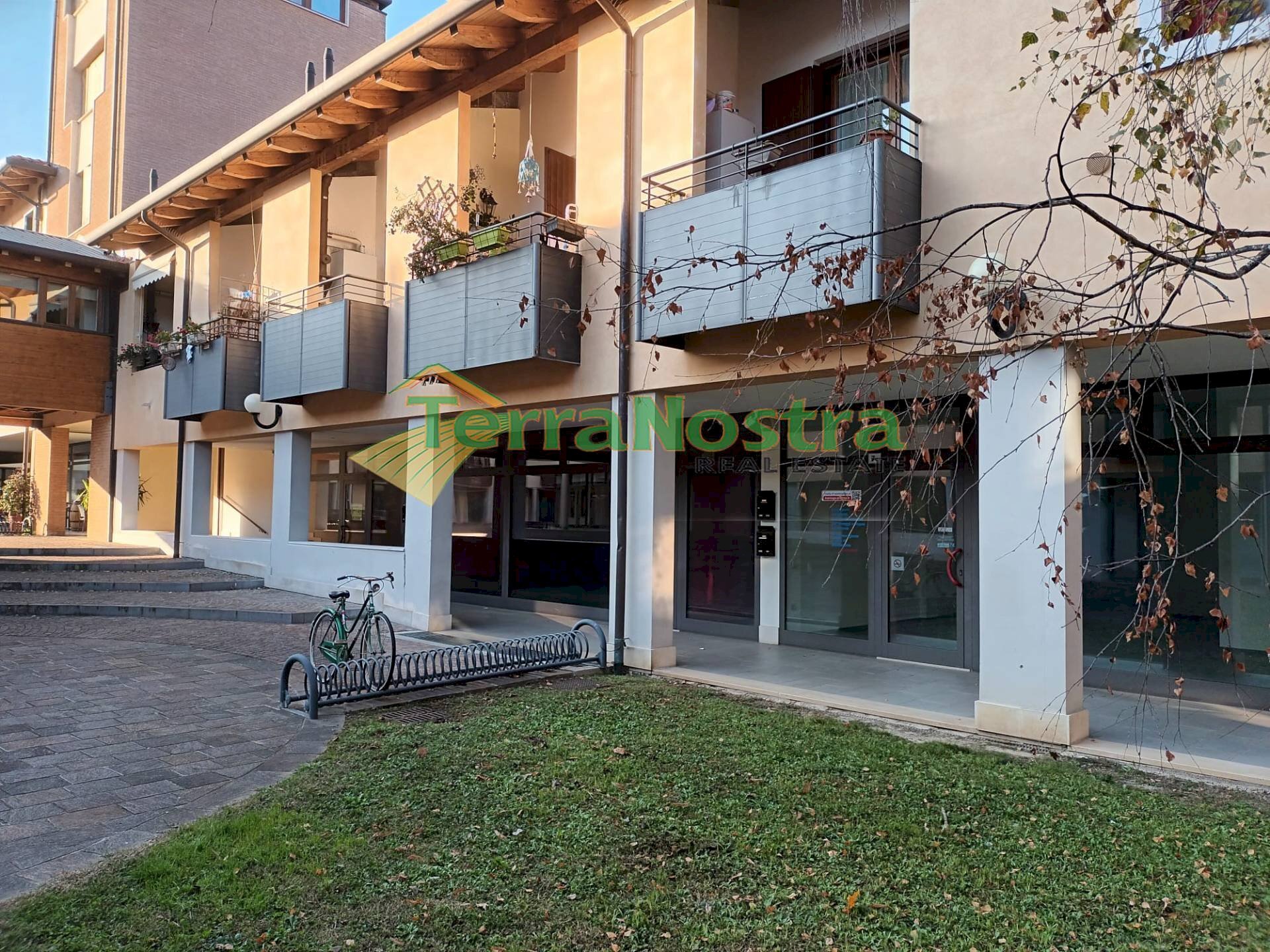 \nFoto 2\n - Attività Commerciale Borgo Coricama, Maniago - foto 2