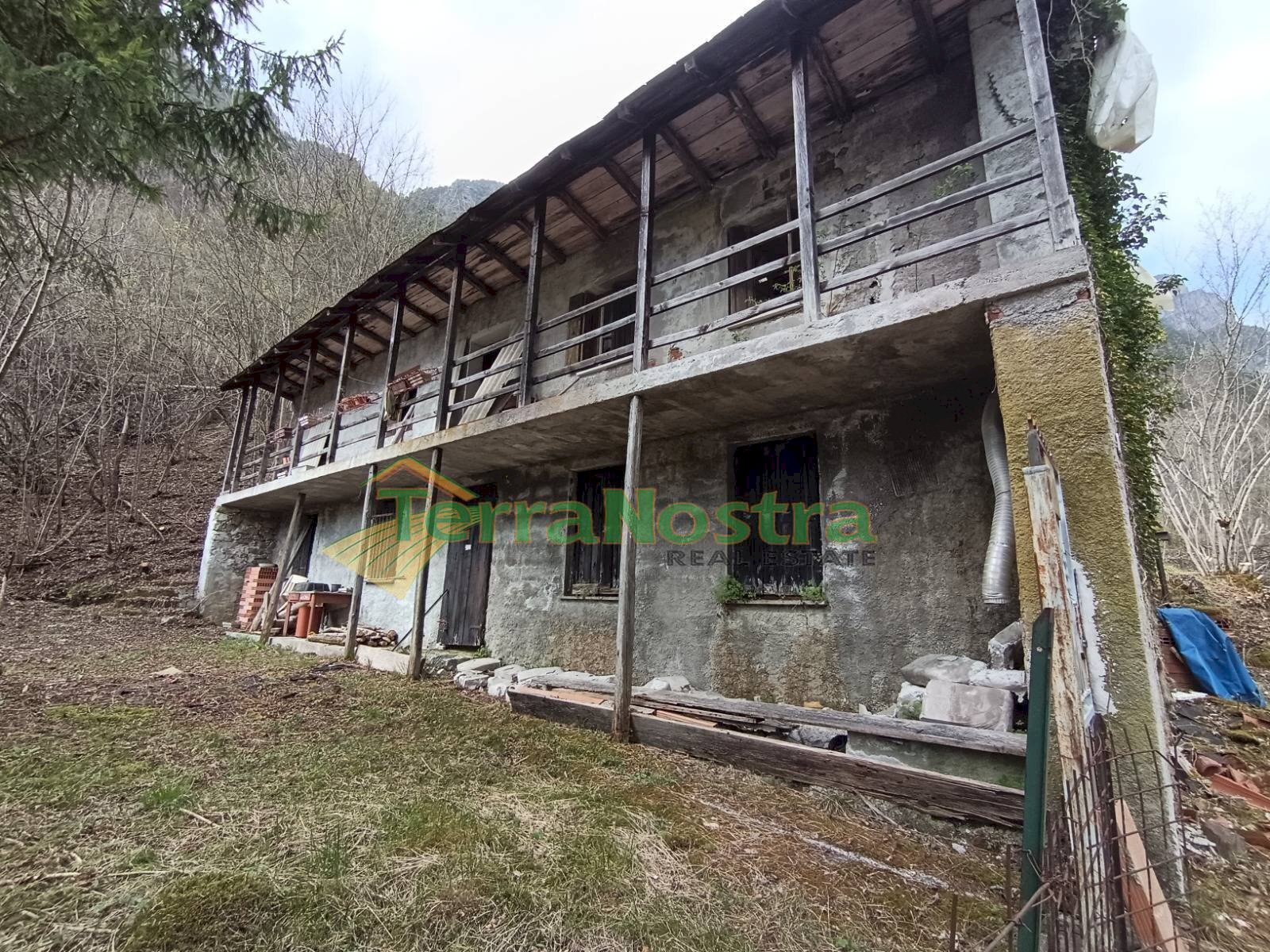 \nFoto 2\n - Rustic Barcis - photo 2