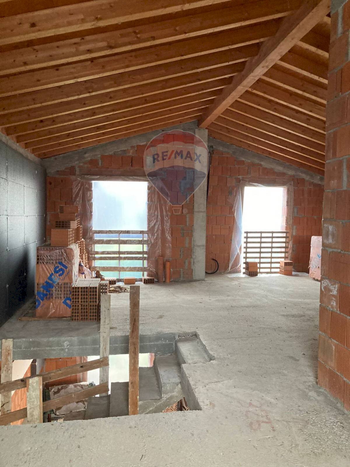 Parcheggio - Casa semi indipendente Via Don Learco Giuliani
 
0, Casalromano - foto 2