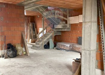 Parcheggio - Casa semi indipendente Via Don Learco Giuliani
 
0, Casalromano - foto 10