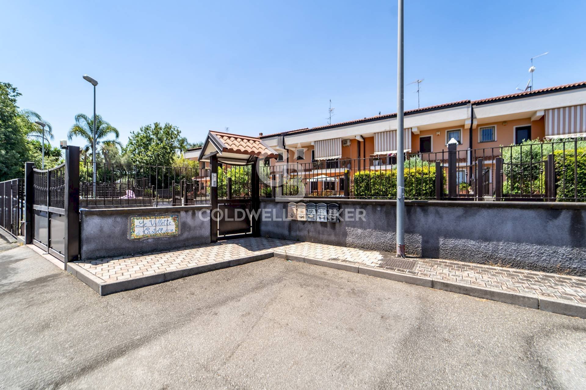 Foto 1 - Villa a Schiera VIA CARICO
 
133, Acireale - foto 1