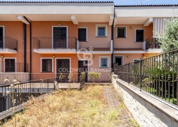 Foto 2 - Villa a Schiera VIA CARICO
 
133, Acireale - foto 2