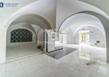 Foto 6 - Shop Piazza Giuseppe Garibaldi
 
33, Acireale - photo 6