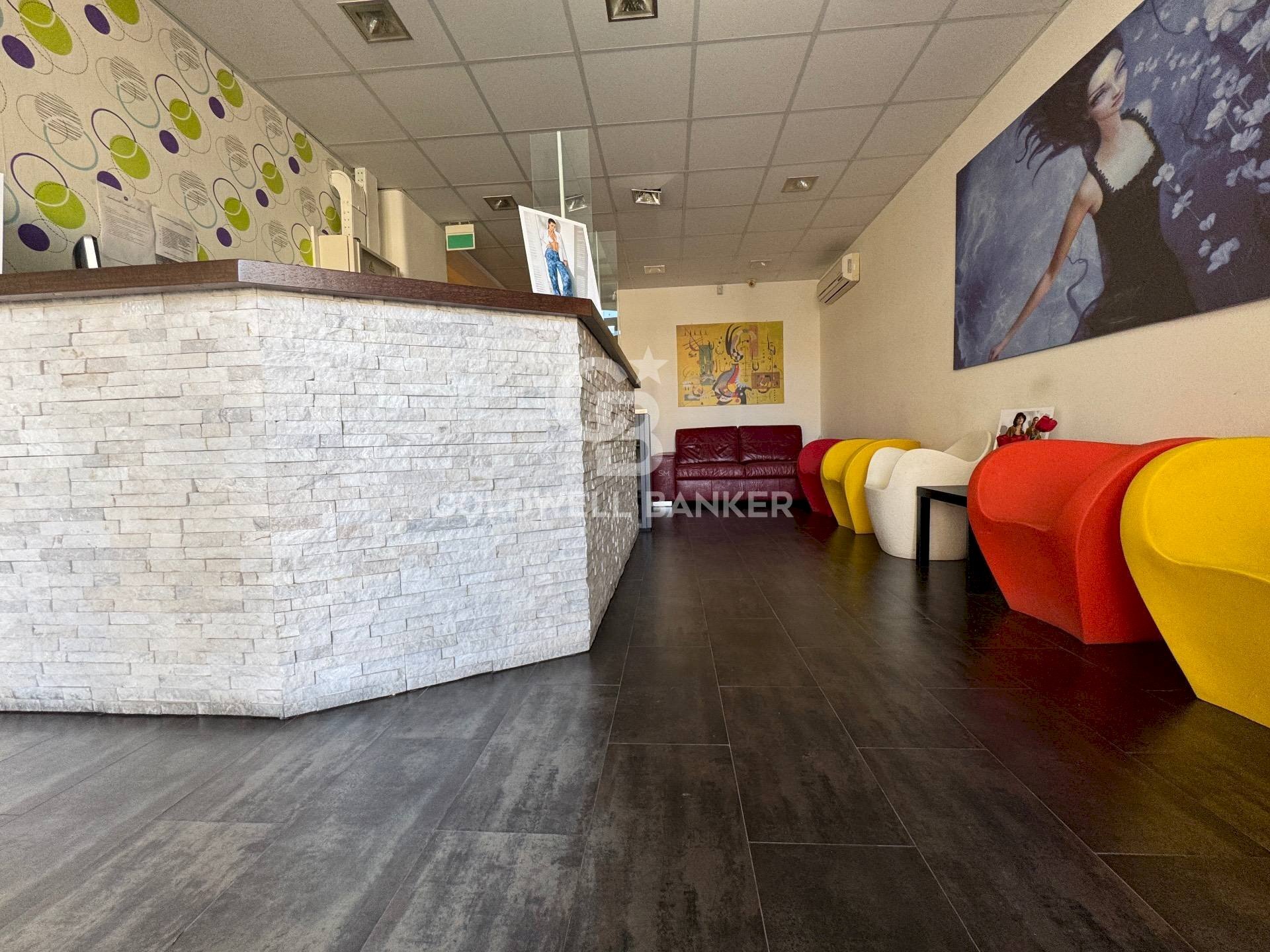 Foto 1 - Commercial Premises Via leucatia
 
121, Catania - photo 1