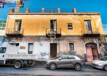 Foto 5 - Casa indipendente Viale Principe Amedeo
 
1 - 7, Acireale - foto 5