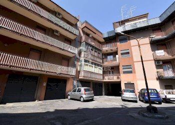 Foto 2 - Quadrilocale via Vittorio Emanuele
 
330, Aci Catena - foto 2