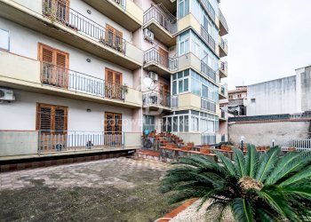 Foto 3 - Trilocale VIA DELLE MANDRE
 
37, Acireale - foto 3
