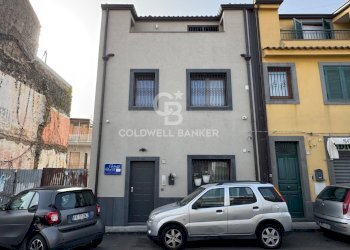 Foto 2 - Stabile - Palazzo via provinciale
 
62, Aci Castello - foto 2