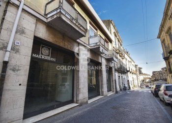 Foto 10 - Shop VIA VITTORIO EMANUELE III
 
174, Acireale - photo 10