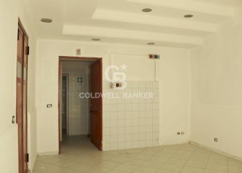 Foto 4 - Shop Via Sciarelle
 
52, Acireale - photo 4