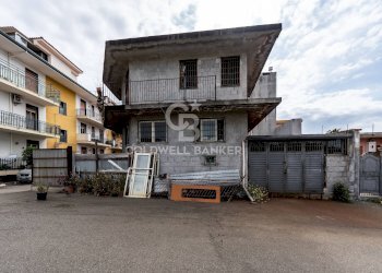 Foto 2 - Laboratorio Via Casazze III
 
SNC, Aci Catena - foto 2