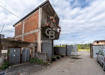 Foto 3 - Laboratorio Via Casazze III
 
SNC, Aci Catena - foto 3