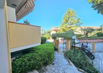 giardino - Quadrilocale tamati
 
32, Fermo - foto 20