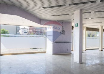 Stanza vuota - Locale Commerciale Al Brembo
 
1, Filago - foto 9