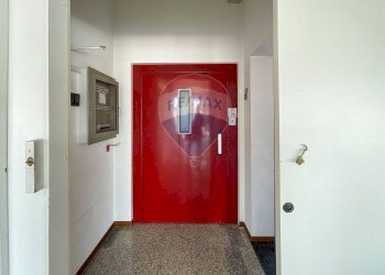 corridoio - Locale Commerciale Al Brembo
 
1, Filago - foto 20