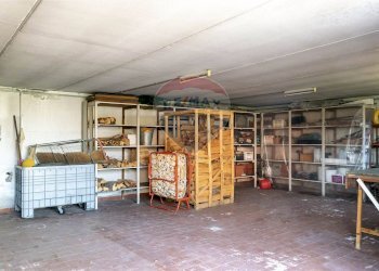 ripostiglio - Locale Commerciale Al Brembo
 
1, Filago - foto 22