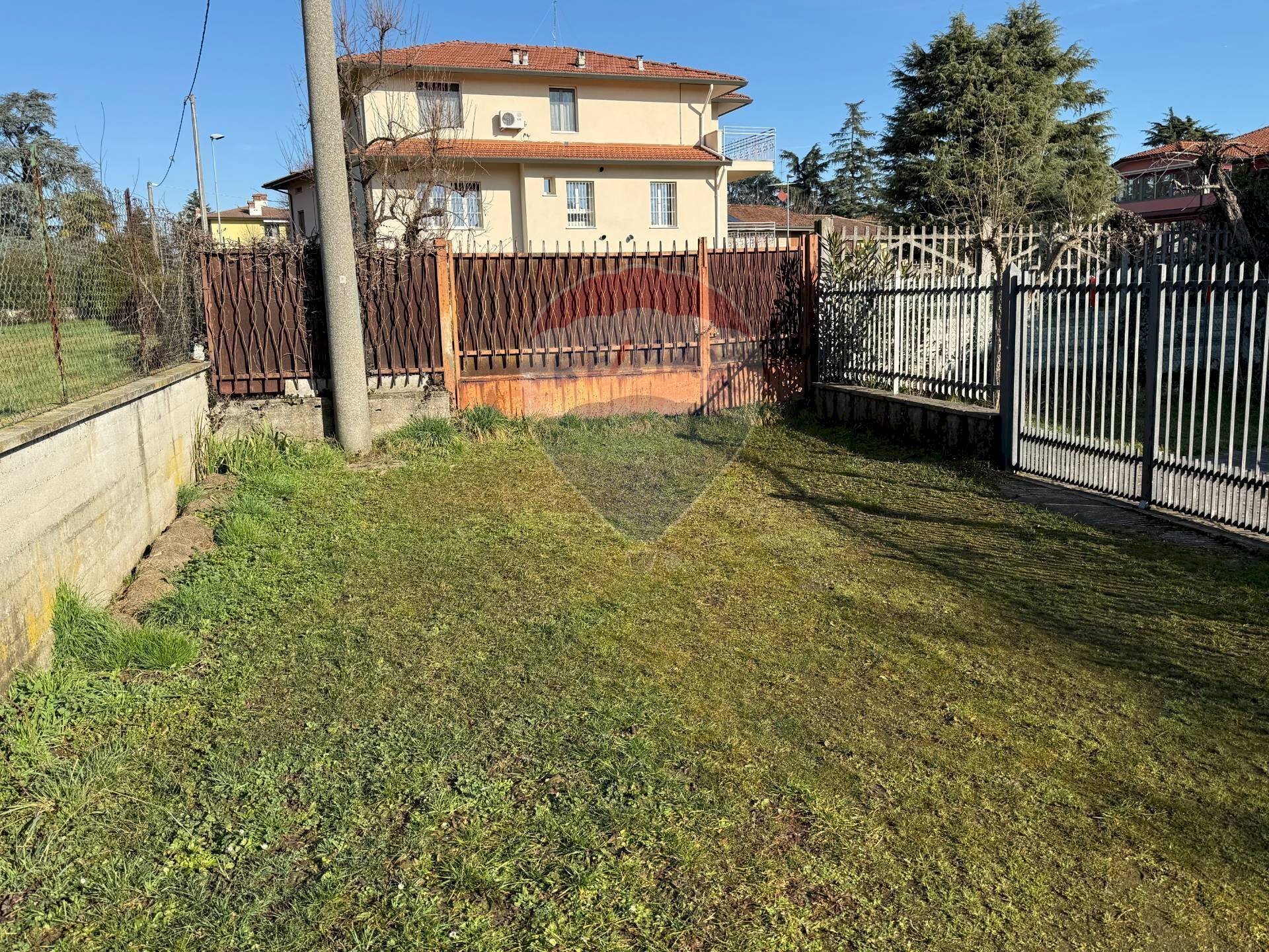 Giardino - Terreno edificabile VIA UGO FOSCOLO
SNC, Capriate San Gervasio - foto 3