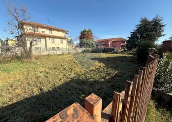 Casa all\'aperto - Terreno edificabile VIA UGO FOSCOLO
SNC, Capriate San Gervasio - foto 14