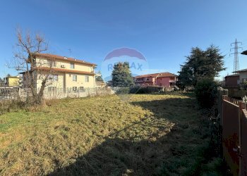 Casa all\'aperto - Terreno edificabile VIA UGO FOSCOLO
SNC, Capriate San Gervasio - foto 17