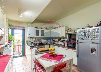 Cucina - Semi-detached house VIA LOCATELLI
 
64, Brembate - photo 3