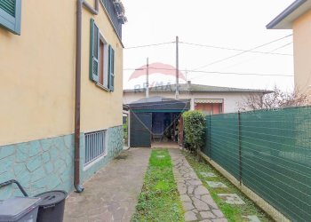 Terrazza - Semi-detached house VIA LOCATELLI
 
64, Brembate - photo 17