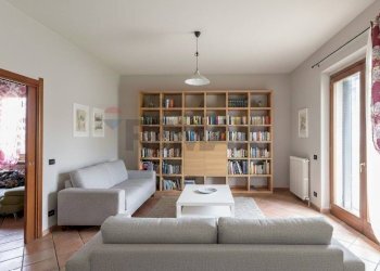 Soggiorno - Semi-detached house VIA LOCATELLI
 
64, Brembate - photo 4