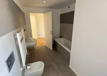 \nbagno\n - Appartamento Vittorio Emanuele II
 
169, Piacenza - foto 19