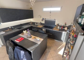 \nFoto 17\n - Casa indipendente Via Brigate Garibaldi, Fontevivo - foto 17