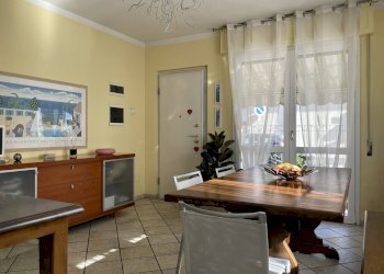 \nFoto 2\n - Villa a Schiera Via Bottego
 
49, Viareggio - foto 2