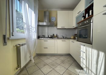 \nFoto 5\n - Villa a Schiera Via Bottego
 
49, Viareggio - foto 5