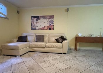\nFoto 30\n - Villa a Schiera Via Bottego
 
49, Viareggio - foto 30